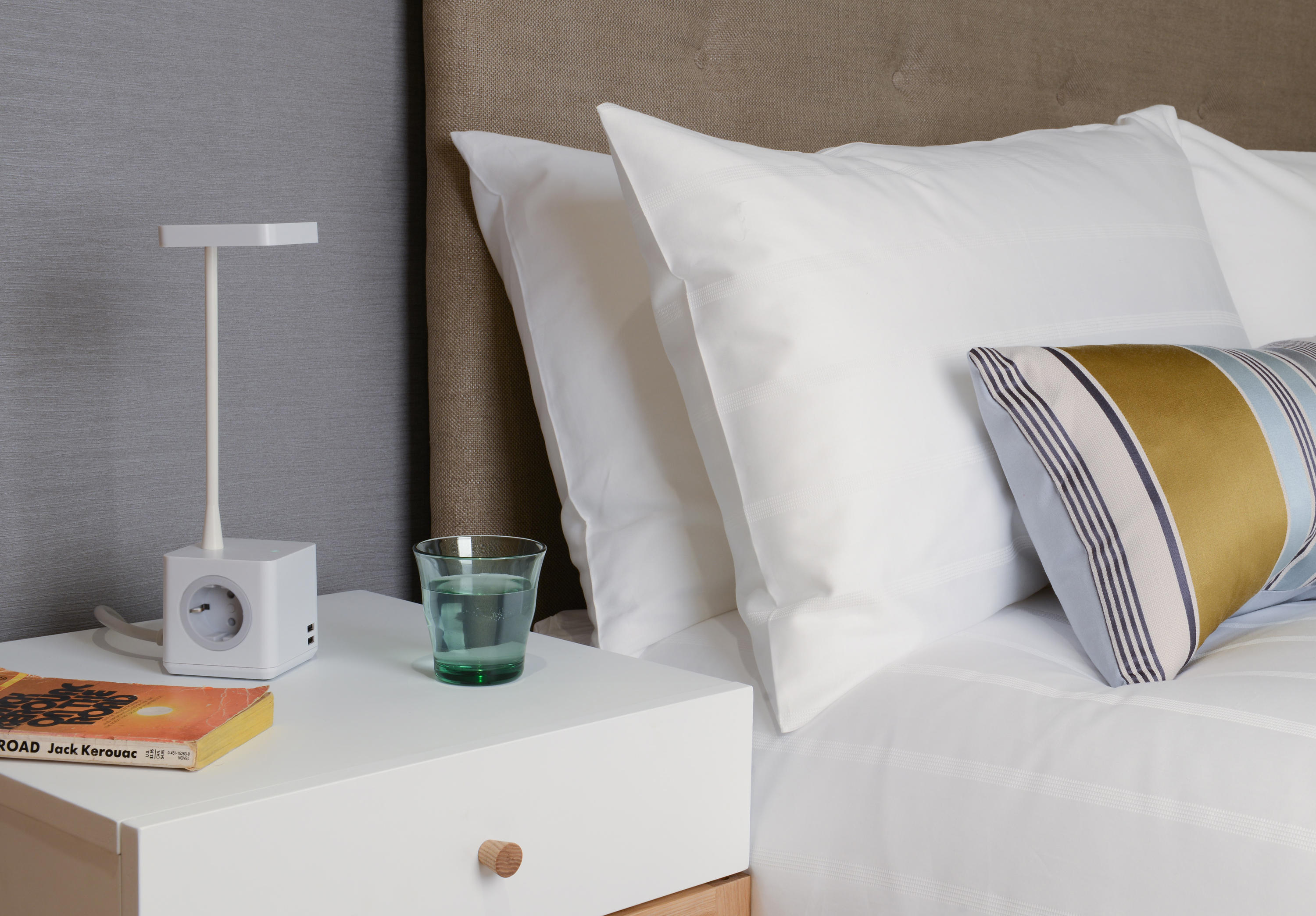 开云（中国） - 灯饰|台灯|办公家具|设计师家具|库伯特台灯